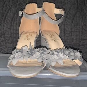 Gray women’s heels